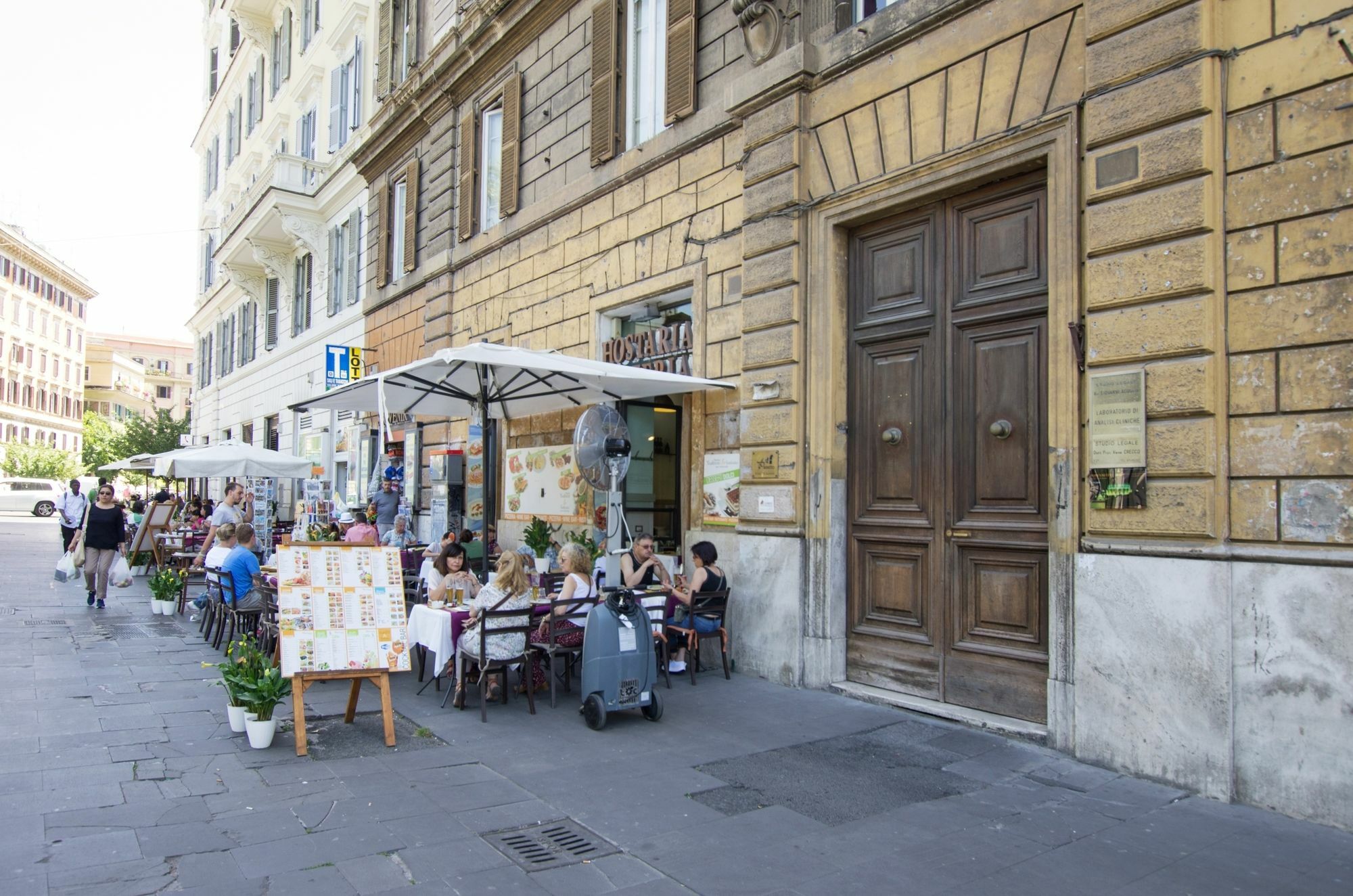 Cappuccino Hotel Рим Екстериор снимка